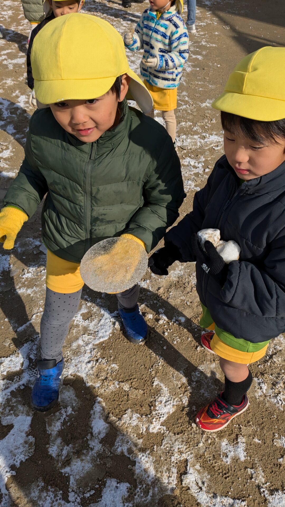 ゆり組　雪遊び